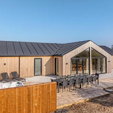 Luxury With Outdoor Hot Tub, Outdoor Sauna And Activity For 12 People Feriehus *