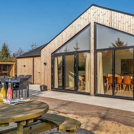Luxury With Outdoor Hot Tub, Outdoor Sauna And Activity For 12 People Fjerritslev